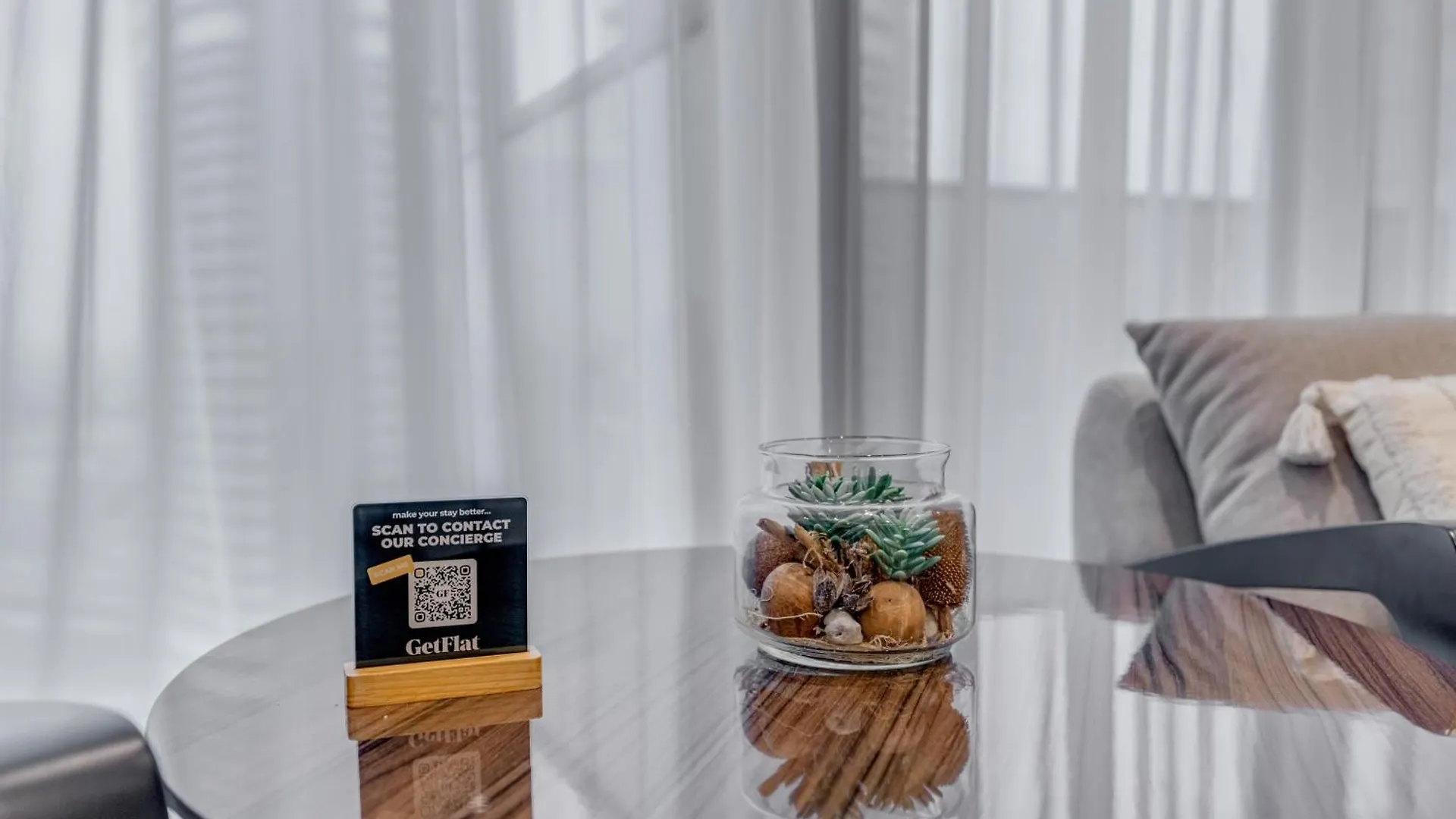 Ramadan Offer!!! Skyline View 1Br, King Bed, Bar & Movie Nights Apartment Dubai