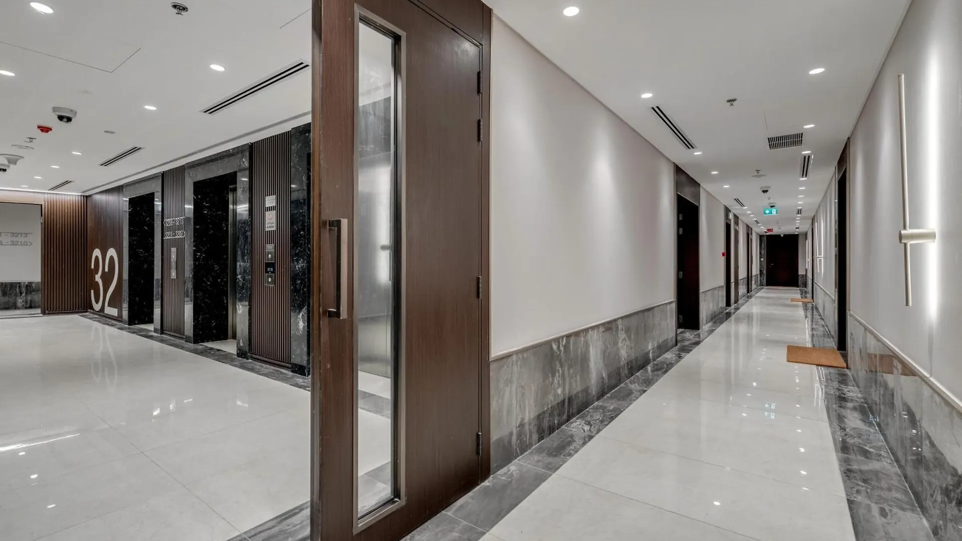 Ramadan Offer!!! Skyline View 1Br, King Bed, Bar & Movie Nights Apartment Dubai 0*,  United Arab Emirates