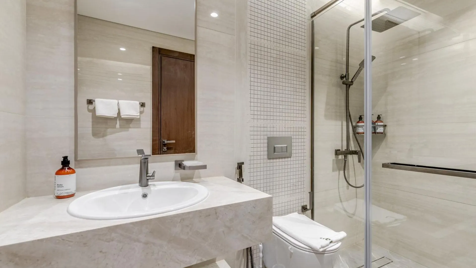 Ramadan Offer!!! Skyline View 1Br, King Bed, Bar & Movie Nights Apartment Dubai 0*,