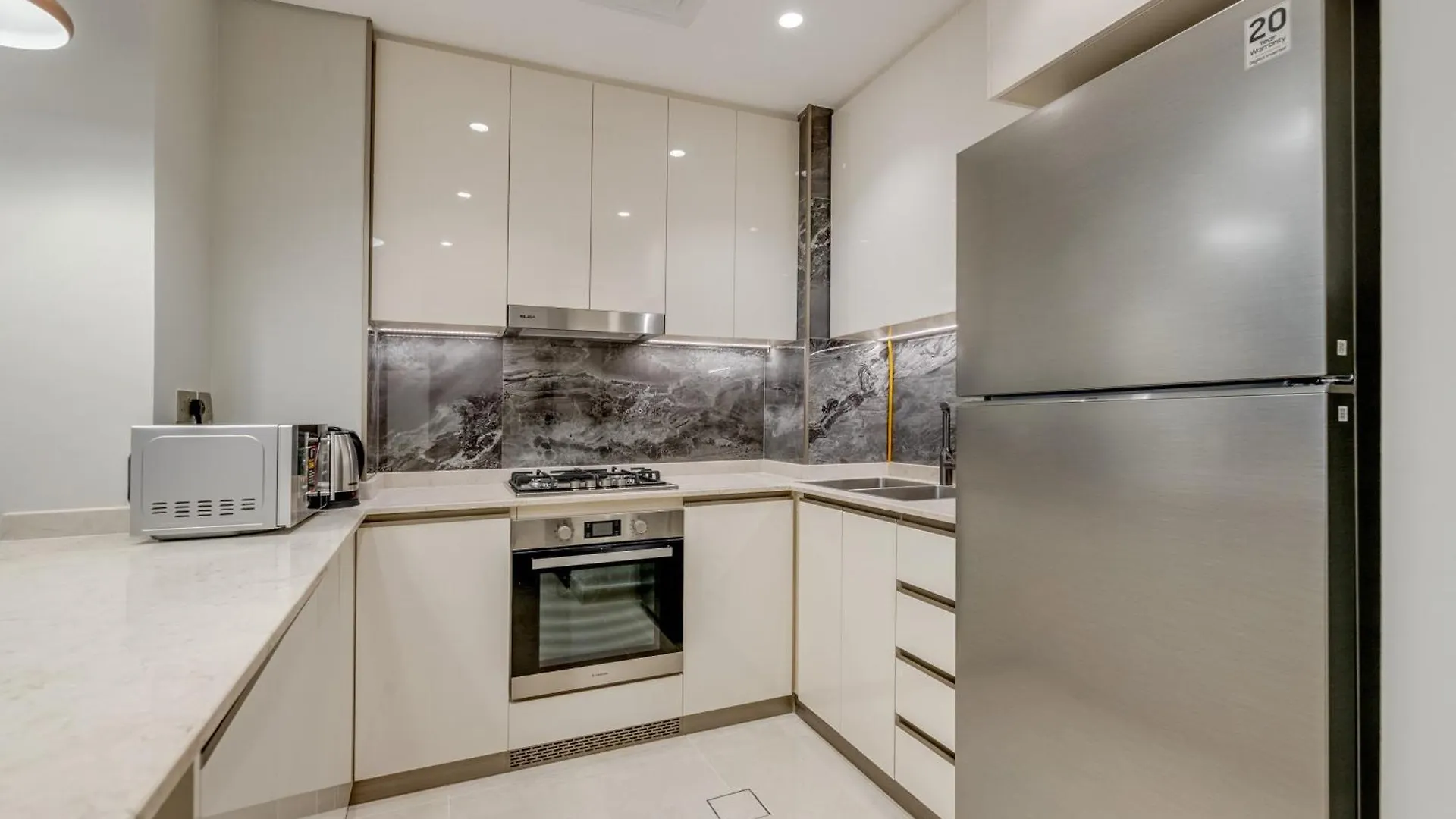 Ramadan Offer!!! Skyline View 1Br, King Bed, Bar & Movie Nights Apartment Dubai 0*,